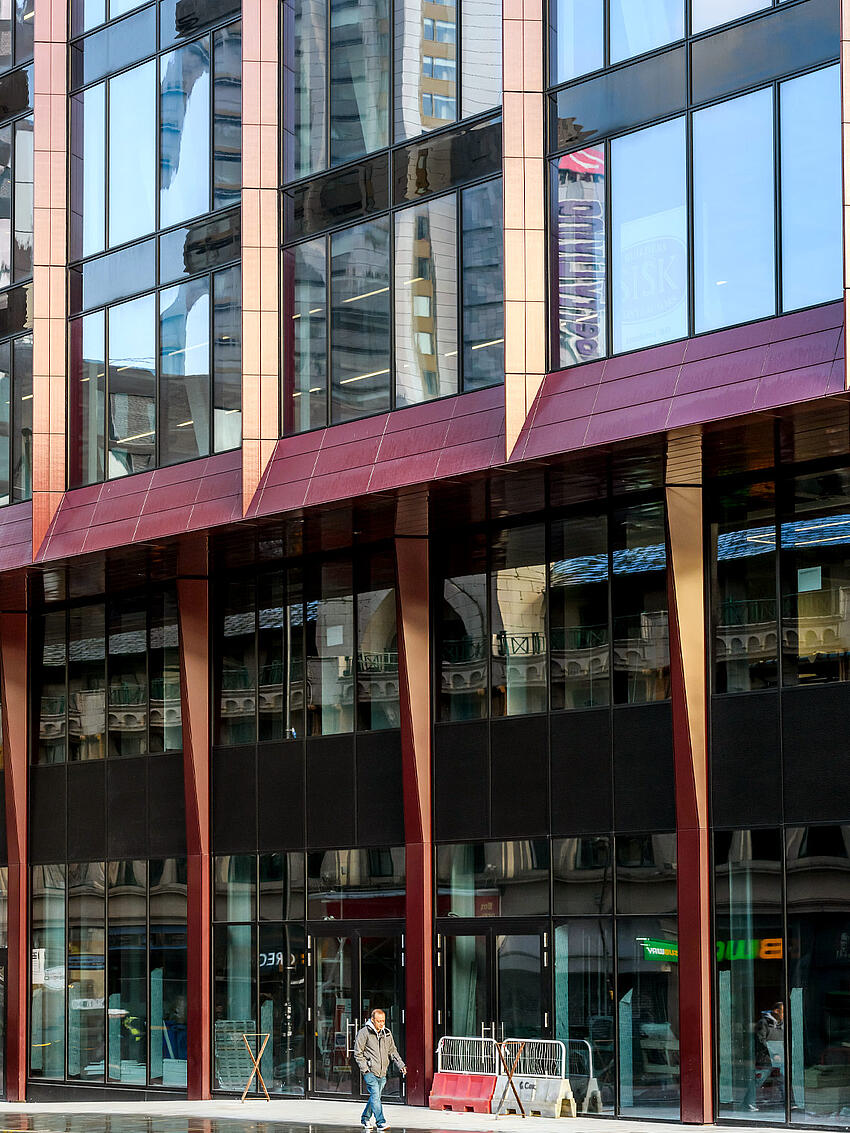 Circle Square 2&4 Manchester